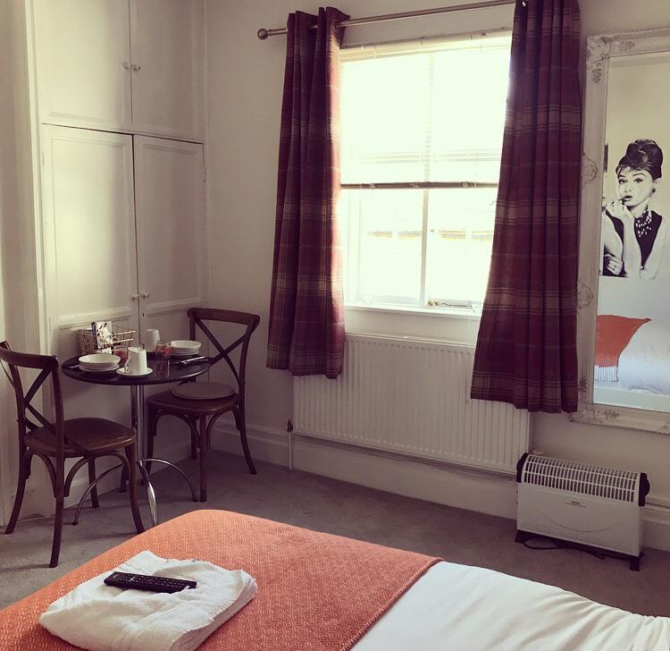 Wansford Country Lounge B&B Exteriör bild