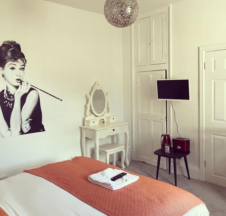 Wansford Country Lounge B&B Exteriör bild